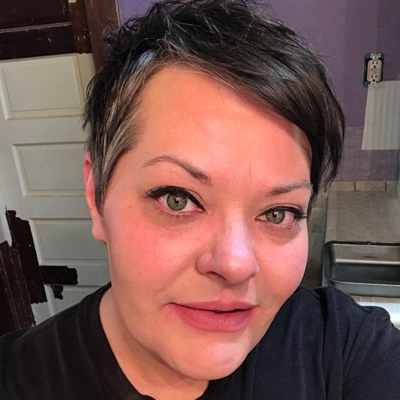 Meet your Posher, Darryne - Picture 1 of 1